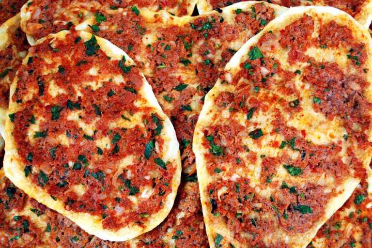 Turkish-pizza