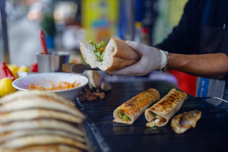 Balik,Ekmek,-,Fish,In,A,Bread,,Traditional,Turkish,Fast