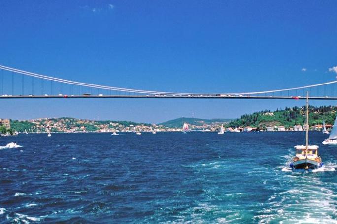 Bosphorus Cruise and Beylerbeyi Palace Image